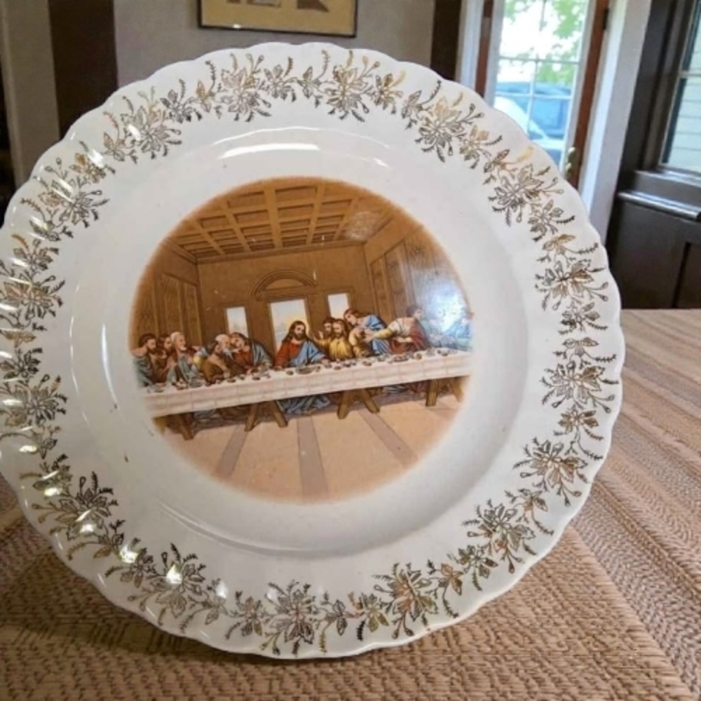 Vintage Collectable Last Supper Decorative Plate Set with 23k Gold Accents
